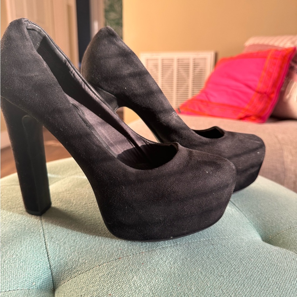 H&M Black Heels. Size 40